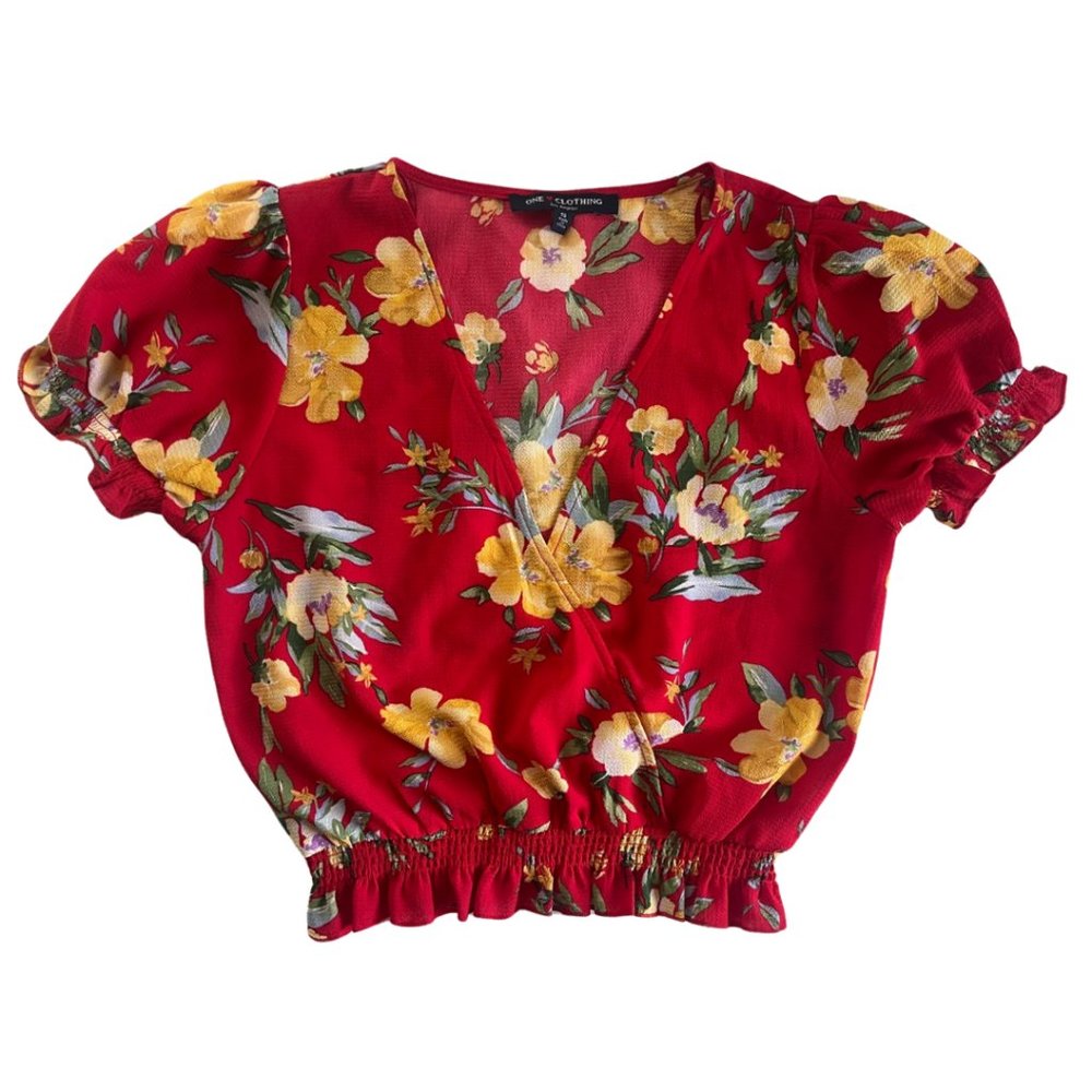 Red Floral Blouse. Elastic Waist And Puffy Sleeves. Petite. S.